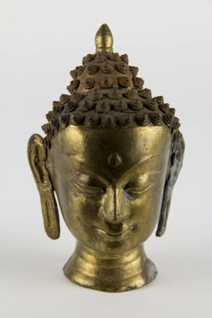 Kopf, Asien, 2. Hälfte 20. Jh., Bronze, Gebrauchsspuren. H: 12,5 cm, www.beyreuther.de
