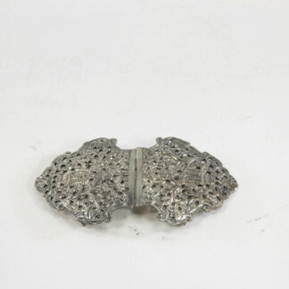 Gürtelschließe, um 1900, wohl Asien, Silber, feiner Handarbeit, guter Zustand. L: 10 cm, Belt-buckle, about 1900, probably Asia, silver, fine work, www.beyreuther.de