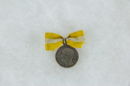 Miniaturmedaille, Hannover, Silber, Vorderseite: König Georg, Rückseite: L.V.F.D.L.B. 1836 4. Juni 1861, Hannover, Zustand s-ss. D: 19 mm, www.beyreuther.de