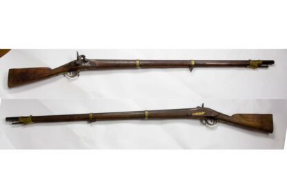 Gewehr, Preußen, M 1809?, aptiert auf Perkussion, ohne Marken, Schaftbruch, flugrostig, Gebrauchsspuren. L: 136 cm, www.beyreuther.de