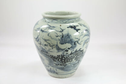 Vase, China, wohl Ming? (1368-1644), gemarkt Chia Ching, verziert mit blauer Malerei, Qilins in Landschaft, Brand- und Glasurfehler, Rotflecken, sonst unbeschädigt. H: 24 cm.