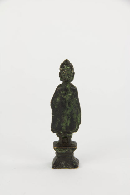 Kleiner Buddha, Thailand, wohl 18. Jh., Bronze, Ausgrabung. H: 8,5 cm.