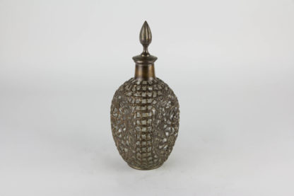 Karaffe, China, (wohl Hongkong) um 1900, netzartig mit versilberten Kupferdraht überzogene Glasflasche, verziert mit buddhistischen Symbolen, berieben, Gebrauchsspuren. H: 28 cm