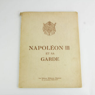 Heft mit 20 handkolorierten Stichen der Garde Napoleon III, um 1942, Nr. 319, Einband mit kleinen Einrissen, sonst guter Zustand. 33 cm x 25 cm. www.beyreuther.de