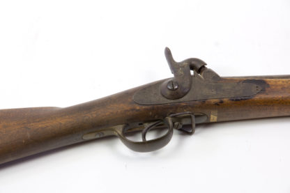 Gewehr, Schweden, M 1860, Modell Wrede von Husqvarna, gestempelt 1861, alte Sammlungsnummer, Nussbaumschaft, Lauf mit Standvisier, guter, unberührter Zustand. L: 139 cm.