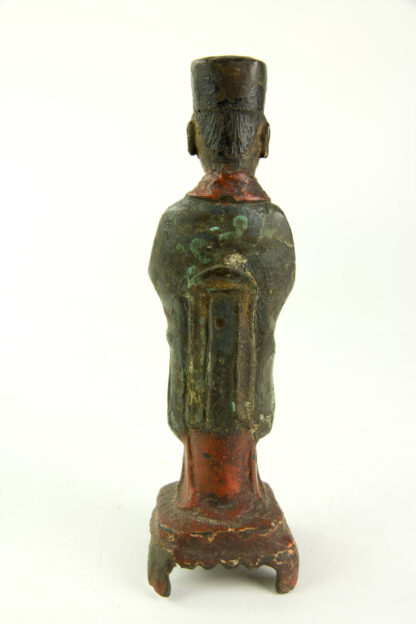 Figur, China, 17. Jh., Ming Dynastie, Bronze, Wenchang Wang (Wenchang Wang (文昌王), auch bekannt als Wenchang Dijun, ist ein Gott des Taoismus in der chinesischen Mythologie, der Gott der Kultur und Literatur), auf Sockel stehend, in den Händen eine Schriftrolle haltend, mit Resten einer Bemalung, Gebrauchsspuren, H: 15,5 cm.