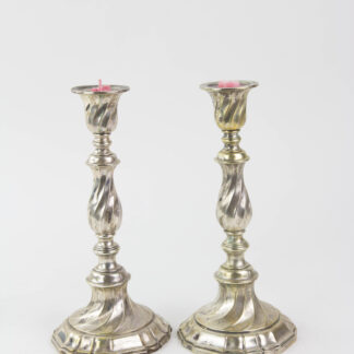 Paar Leuchter, um 1900, 800er Silber gestempelt, im Barockstil, sehr dekorativ, Gebrauchsspuren, H: 24 cm, 970 g.